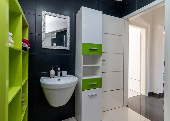 Pupa * Τρογκίρ